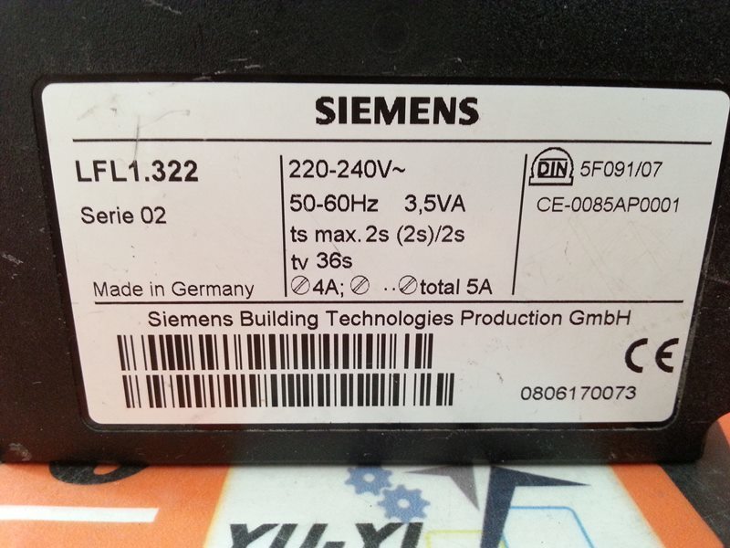 Siemens LFL1.322 Steuergerät – Feuerungsautomat Für Gas- Und Ölbrenner (220-240V, 50-60Hz)