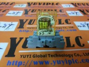 IDEC RY2S-U RELAY WITH SY2S-05 SOCKET (1)